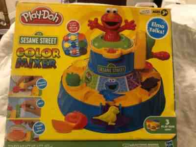 Play Doh Color Mixer Learn Colors as Elmo Talks With Cookie