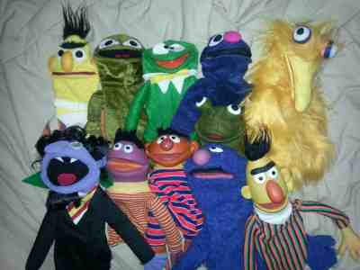 VINTAGE SESAME STREET HAND PUPPET LOT. 11 PUPPETS. 1970's. ROOSEVELT,  COUNT. -