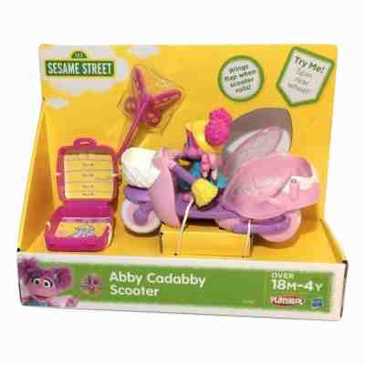 RARE NEW Playskool Sesame Street Abby Cadabby Scooter Figure Set - Hasbro