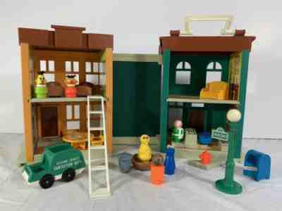 Vintage Fisher Price Little People Play Family Sesame Street 938 | Near Complete
