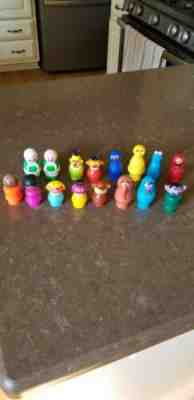 Vintage FISHER PRICE Sesame Street LITTLE PEOPLE lot of 16 Great condition