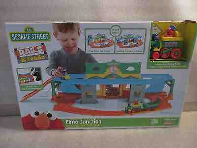 NEW Playskool Sesame Street Muppets Rails Roads Elmo Junction 2in1 Train Car Set