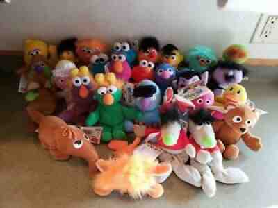 Lot of 25 Seasame Street Beanie 8"-9" Tyco Tickle Me Elmo 1997 Bonus NIB vintage