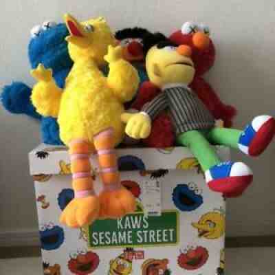 Kaws Sesame Street UNIQLO Plush LIMITED Complete Box Doll Toy set 5 items TV