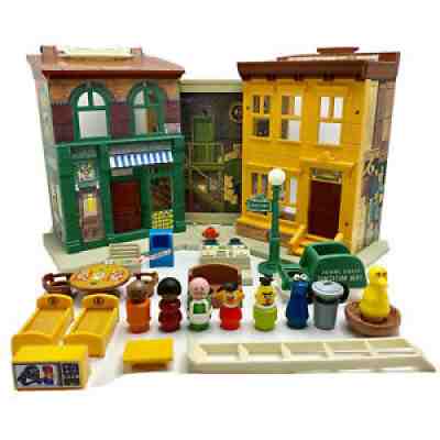 Vintage 1974 Fisher-Price Little People Play Family Sesame Street #938 Complete