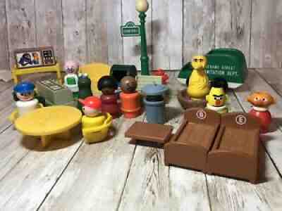 Vintage 70s Fisher Price #938 Play Family Sesame Street Little People Misc Lot