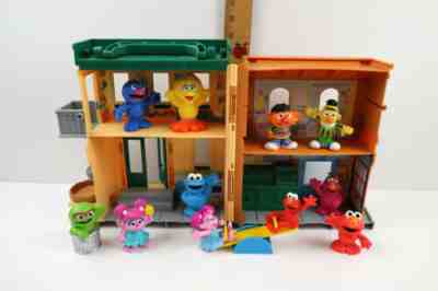 Sesame Street Mr Hoopers Store ABC 123 Playset & 10 Figures