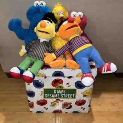 Kaws Sesame Street UNIQLO Plush LIMITED BOX Complete Doll (5) set SHIPS FROM USA