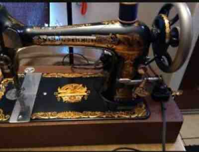 1800's WORKING Vintage Singer Sewing Machine Complete in Original Case