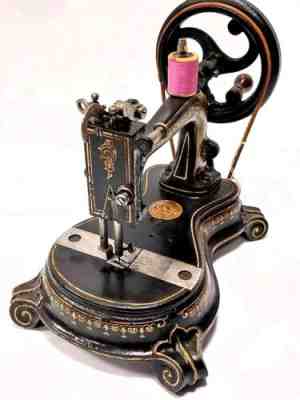 GORGEUS! antique and rare sewing machine GRIMME NATALIS 