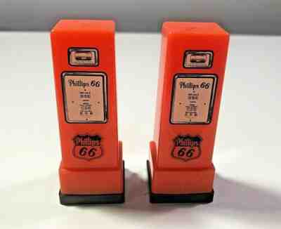 1950â??s Vintage PHILLIPS 66 Oil Gas Pump Salt & Pepper Shakers Avsco Nocona Texas
