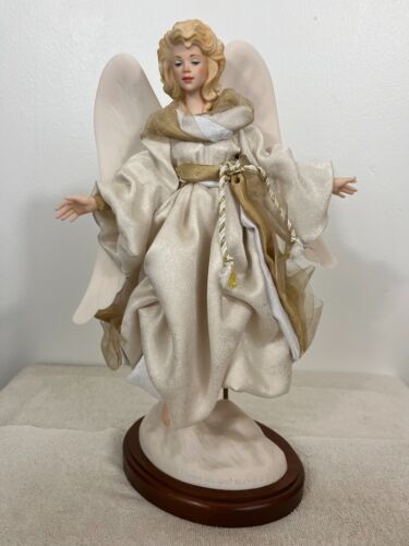 Simpich Christmas Angel #82/2500 Character Dolls carolers nativity PERFECT