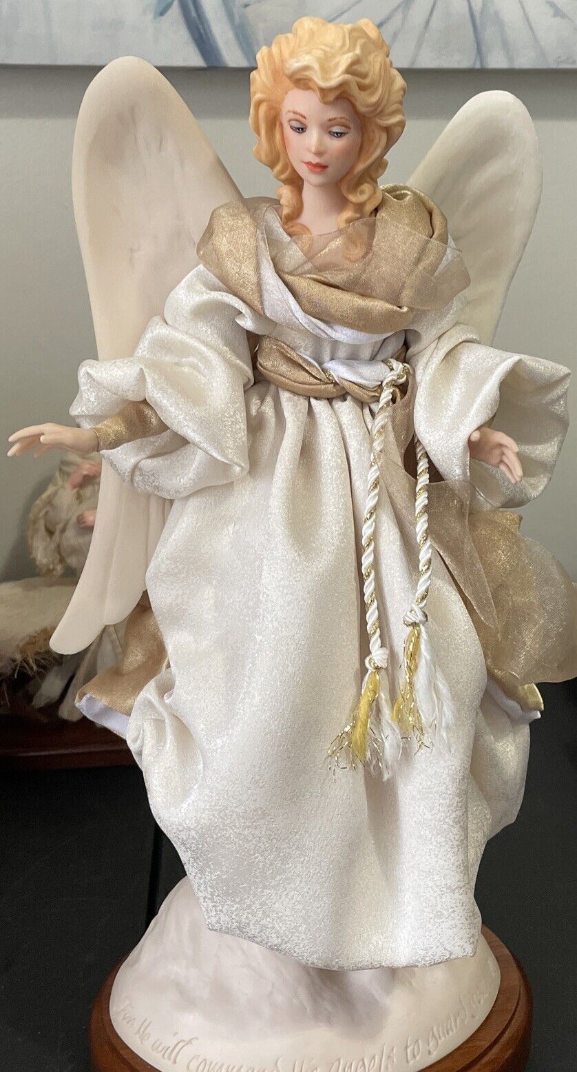SIMPICH STANDING ANGEL CHARACTER DOLL. NATIVITY ANGEL. BLONDE. 645/2500
