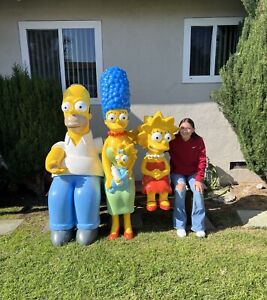 Life Size Simpsons Theater Display 1:1 Full Size (Homero, Marge, Maggie, Lisa)