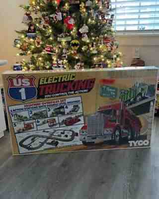 NIB Vintage TYCO US1 Big Rig Electric Trucking Highway Overpass Set NEW NOS
