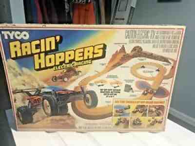 Tyco HO Scale Racinâ?? Hoppers Electric Racing Set # 6228/Vintage 1988/Sealed