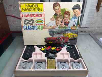 AURORA #1505 VIBRATOR 4 LANE SLOT CAR RACE TRACK SET 4 Cars