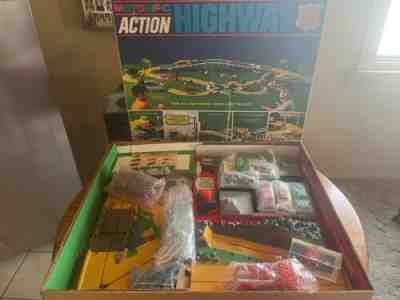 Rare Complete 1967 Ideal Motorific Action Highway US 99. 5 Cars- 3 Trucks. LOOK