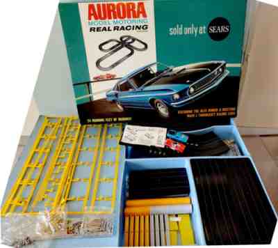 Aurora No. 1980 HO Scale Set for Sears Model Motoring Real Racing Likenew 1969