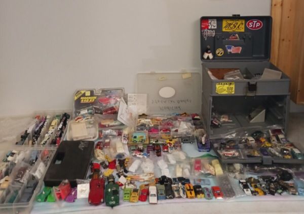 HUGE LOT - Vintage Slot Cars, and diecast carsBodies, Parts, etc  (ALL UNTESTED)
