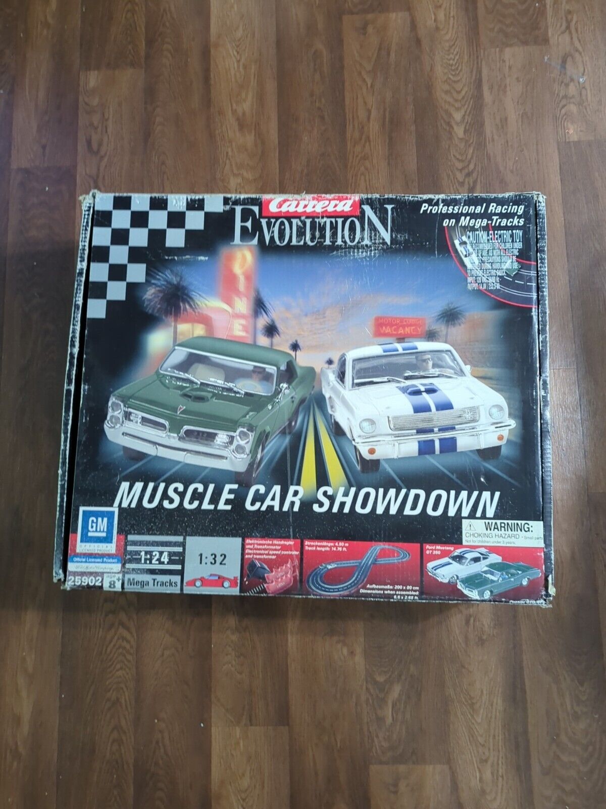 Carrera Evolution Showdown 25902 Ford Mustang Mustle Car New in Box