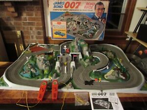 KILLER FAST Complete JAMES BOND Race Set SEAN CONNERY BOX Gilbert 007 Slot Car