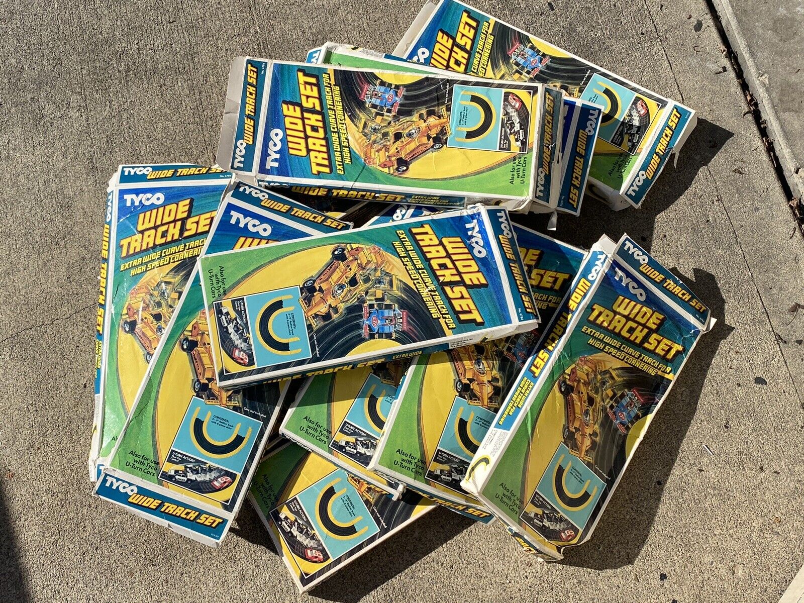 (12) Vintage TYCO Wide Curve Track Set (Boxes Are Damaged Only)