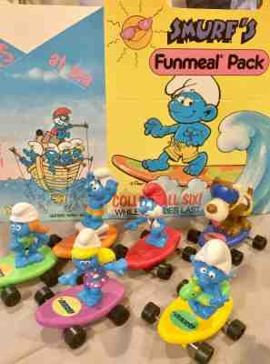 HARDEES PROMO SMURFS ON SURFBOARDS SET!  w/ ORIGINAL FUNMEAL BOX!