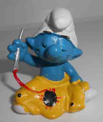 Peyo Vintage Smurf Tailor Smurf with Threaded Needle 20063 1979