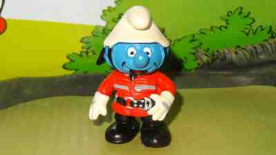 Smurfs Fireman Smurf Brave Firefighter 20465 Original Vintage Rare Figurine