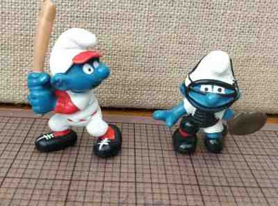 Vintage Baseball Smurfs Figures Lot of 2 Softball Players Sporty Smurf Peyo PVC