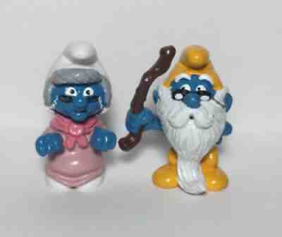 Vintage Peyo PVC Smurfs 20408 20226 Grandpa Grandma Smurf Grandfather Set Lot