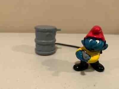 Smurfs 40216 Fireman Smurf Firefighter 1981 Vintage Figure PVC Toy Figurine