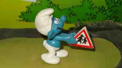 The Smurfs Traffic Sign Smurf Crosswalk 20155 Vintage Display Toy Figurine