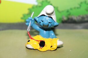 The Smurfs Tailor Smurf Sewing a Sweater Needle Thread Vintage Rare Figurine