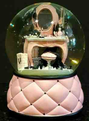 VICTORIA'S SECRET Pink Musical Glitter Snow Globe - Plays Song 