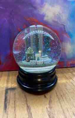 Phoenix Saks 5th Avenue Collectible Snowglobe Song “Here Comes The