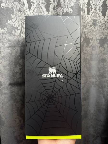 ??Stanley The Halloween Quencher H2.0 Flowstate 40oz Web Glow Tumbler - Sold on eBay October 15th, 2024 for $93.00