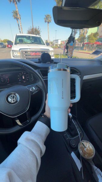 Stanley x Starbucks Flowstate Quencher 40oz Tumbler Spring Blue 2024 [BRAND NEW] - Sold on eBay October 31st, 2024 for $79.99