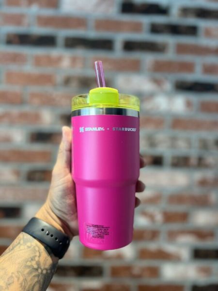 stanley x starbucks 20 oz (Latin America Release) - Sold on eBay September 16th, 2024 for $85.00