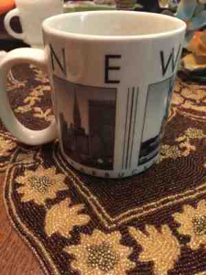 STARBUCKS 2005 NEW YORK CITY BARISTA CITY SCENES SERIES COFFEE MUG - Sold on eBay Nov, 7th 2018 for $19.85