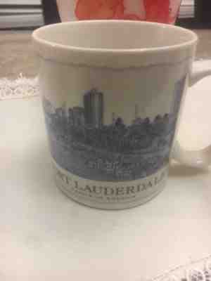 Starbucks 18 Oz Fort Lauderdale Mug Cup 2007 Architecture Series Blue & White  - Sold on eBay Nov, 15th 2018 for $4.00