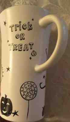 Starbucks Coffee Mug TRICK OR TREAT 2007 Halloween Spooky Tree White/Black - Sold on eBay Nov, 13th 2018 for $6.50