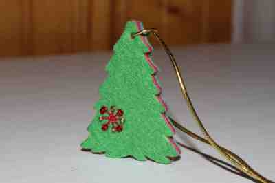 2006 STARBUCKS SMALL FELT TREE ORNAMENT*HTF* WAS SOLD ON TUMBLERS - Sold on eBay Oct, 5th 2018 for $12.00