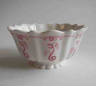 2003 Starbucks White & Pink Floral Scallop Edge Fluted Barista Ceramic Dish Bowl - Sold on eBay Nov, 3rd 2018 for $8.95