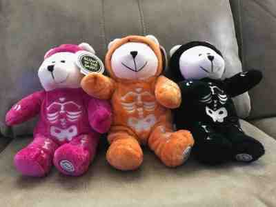  Starbucks Bearista 3 Bears in Skeleton Glow in the Dark Orange Black Pink2004 - Sold on eBay Sep, 9th 2018 for $24.00