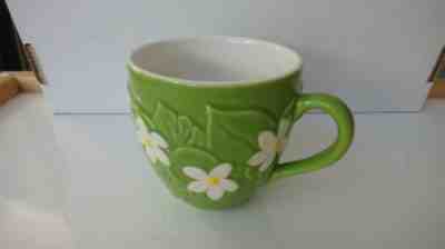 2006 Starbucks Coffee Mug 16 FL OZ Raised Relief Green Leaves Tropical Flowers 