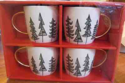 STARBUCKS BOX SET OF CHRISTMAS TREE & GOLD COFFEE MUGS (4), 2015, NIB - Sold on eBay Nov, 11th 2018 for $28.00