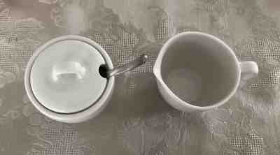 Starbucks At Home Collection 2004 White Ceramic Sugar Bowl & Creamer Set - Sold on eBay Nov, 11th 2018 for $19.99