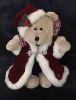 Starbucks Bearista Bear Holiday 2004 Girl - Sold on eBay Nov, 12th 2018 for $8.00